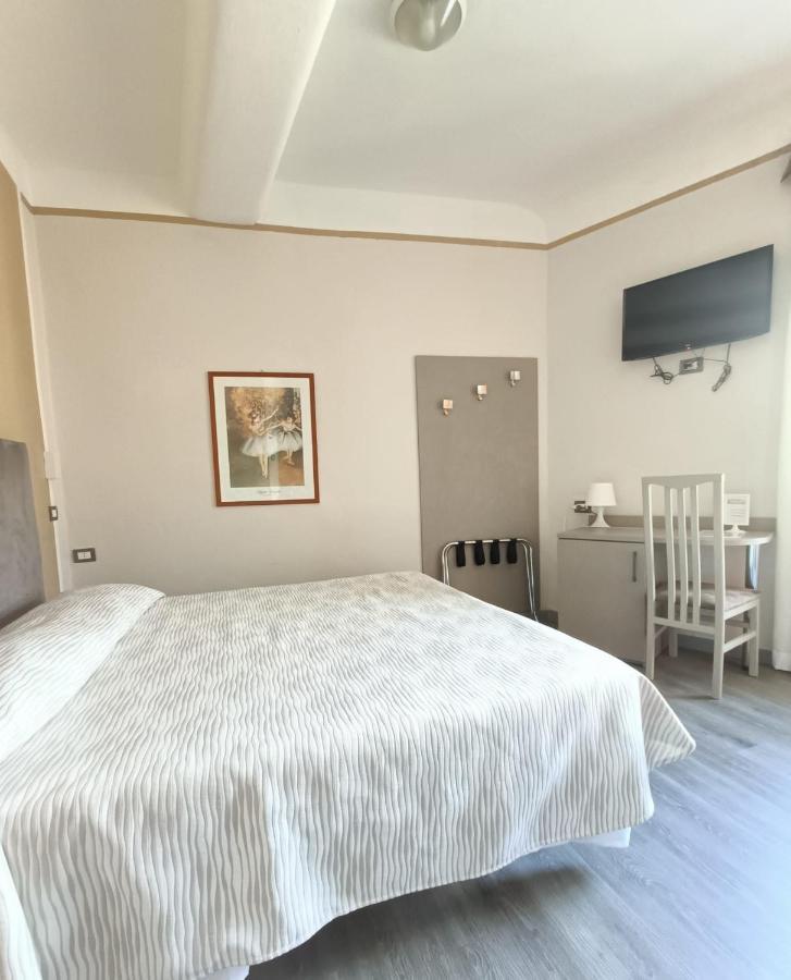 Hotel Helvetia Genova Esterno foto