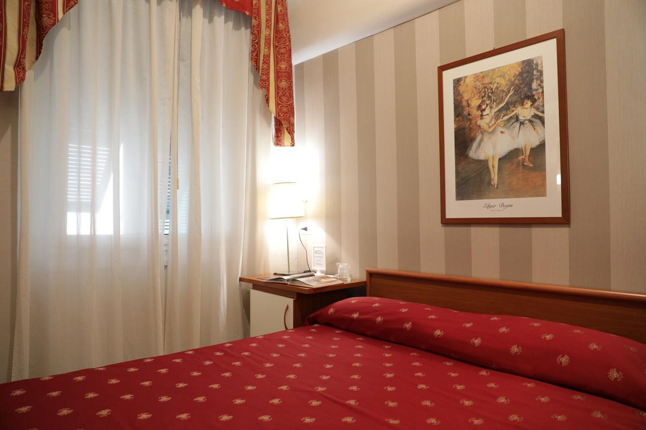 Hotel Helvetia Genova Esterno foto